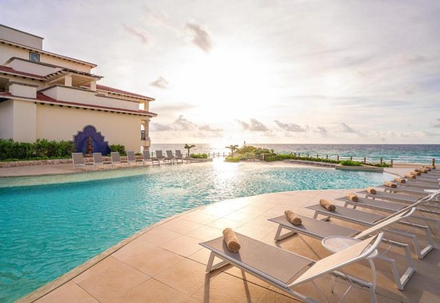 Grand Park Royal Cancun hotel for Spring Break