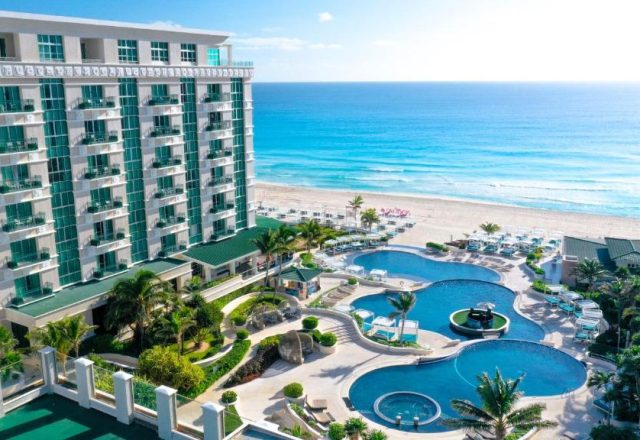Sandos Cancun Adults-Only Hotel
