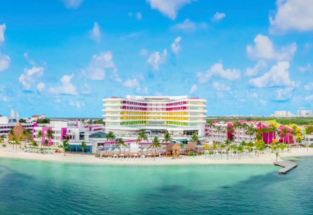 Temptation Cancun Resort for party lovers