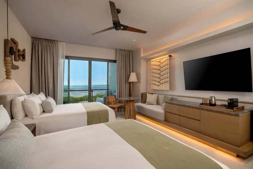 Modern double guest room with ocean views and contemporary décor at Grand Hyatt Cancún Beach Resort in Cancún.