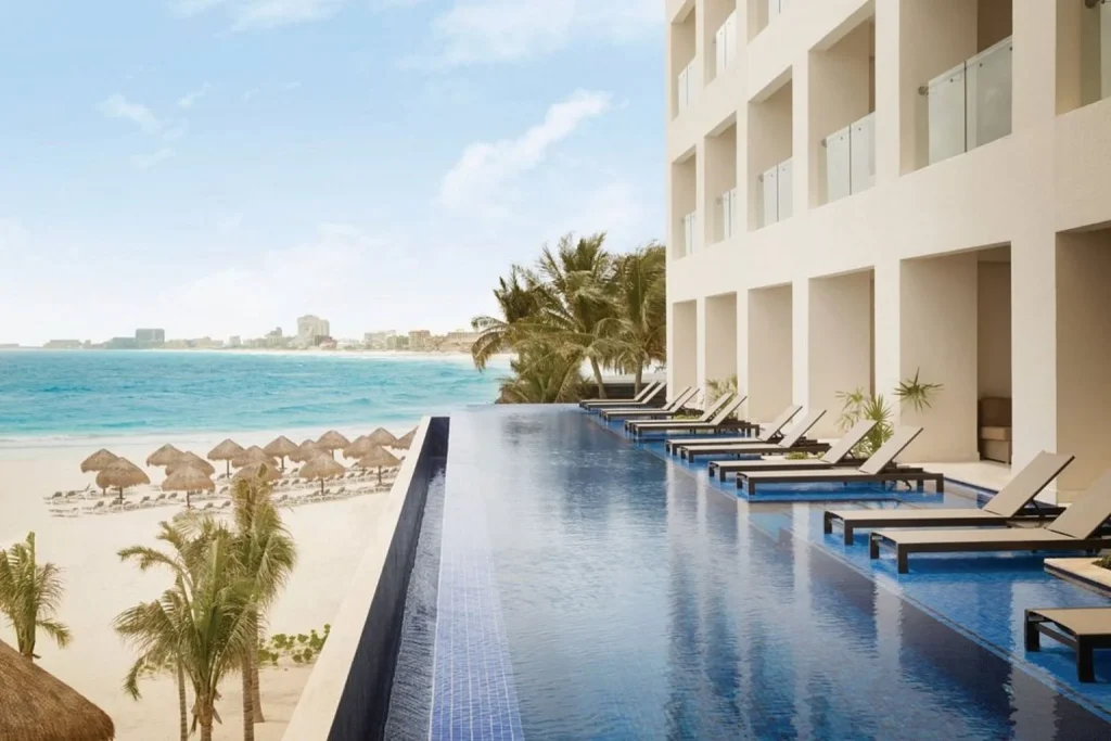 Infinity pool with Caribbean Sea view at Hyatt Ziva Cancun in Cancún, Mexico.