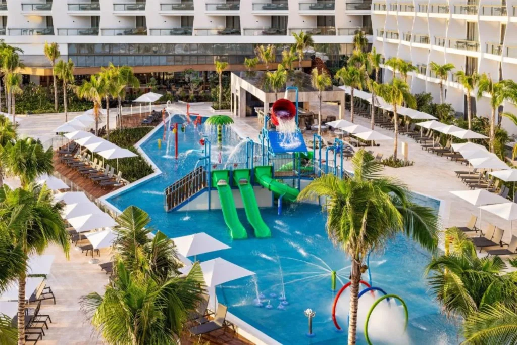 Kids’ water play area with slides and splash features at an all-inclusive resort in Mexico
