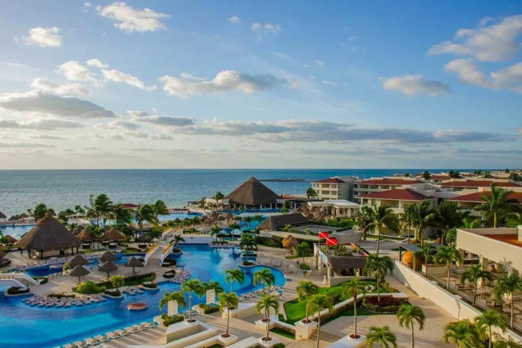 Pool area overlooking the ocean at Moon Palace Cancun, Mexico
